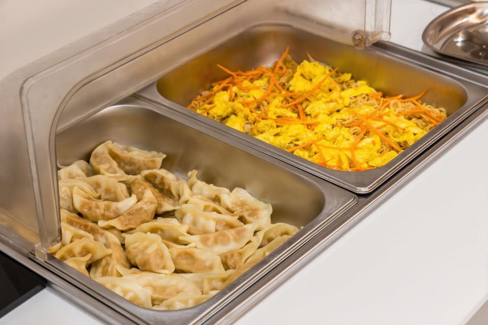 Food and drinks, Food, Continental breakfast, Buffet breakfast, Lunch, Dinner