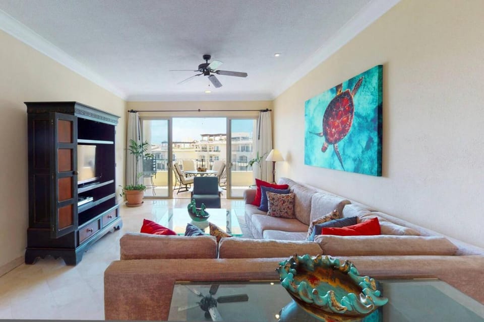 Beachfront, Ocean View, Top Floor, Medano Beach House in Cabo San Lucas