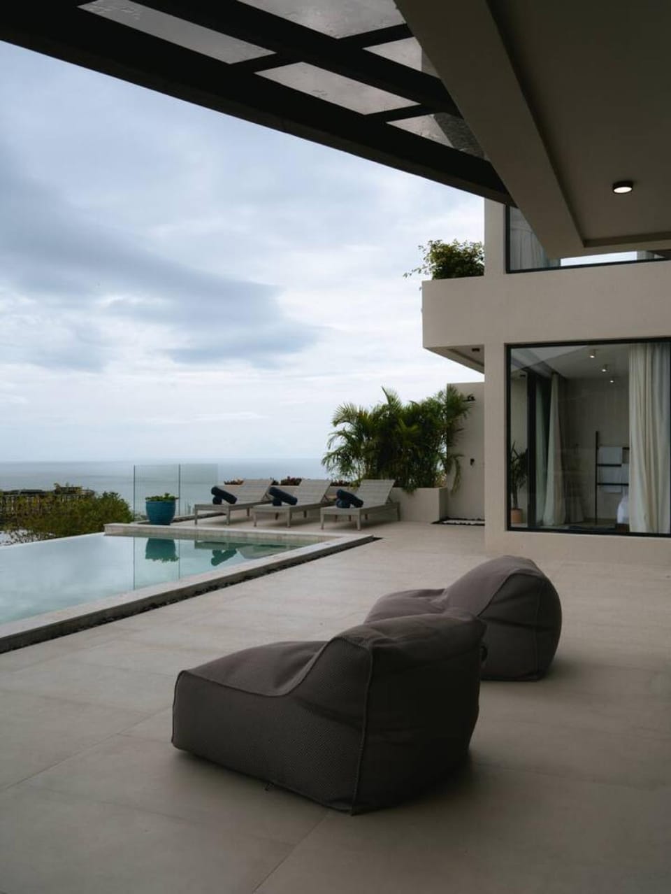 Balcony/Terrace, Pool view, Sea view