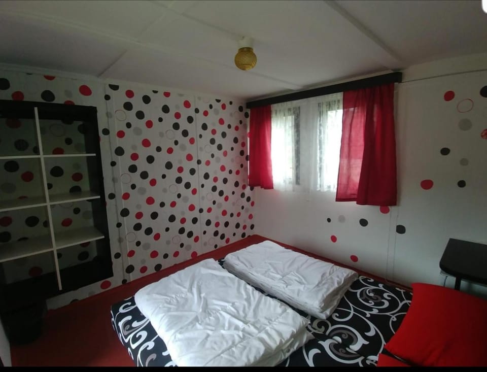Bed, Photo of the whole room