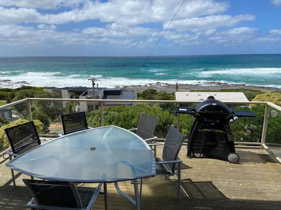 PANORAMA VIEWS - spectacular ocean views House in Apollo Bay