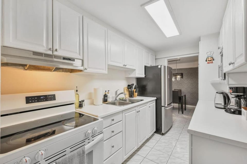 Kitchen or kitchenette, oven, stove