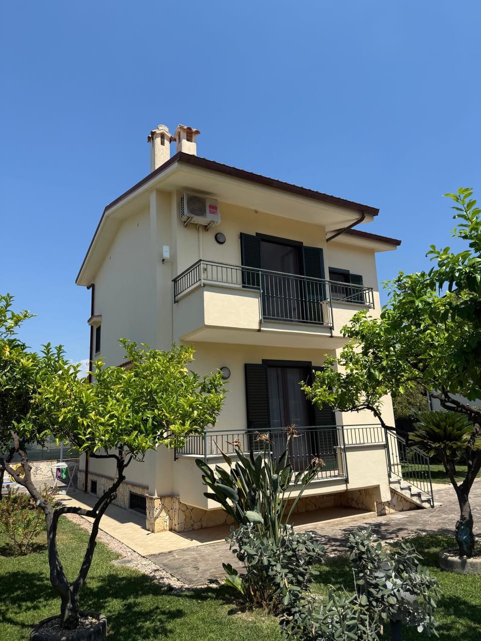 Property building, Garden