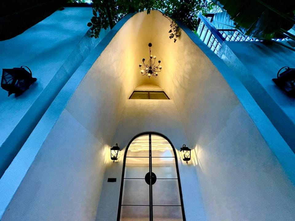 The Greendoor Villa - Bogen, Lux, Pvt Pool, beach House in Goa, India