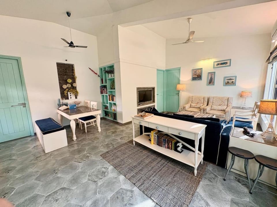 The Greendoor Villa - 10, 8 mins to beach Villa in Goa, India