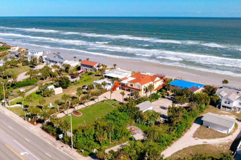 Sandbar Beachfront Estate Pool Hot Tub Pets OK Firepit House in South Daytona