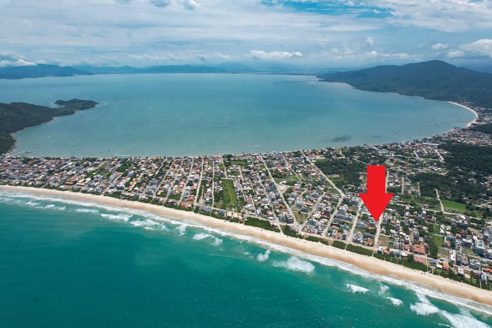 Casa Amendoeira a 200m da Praia de Mariscal House in Bombinhas