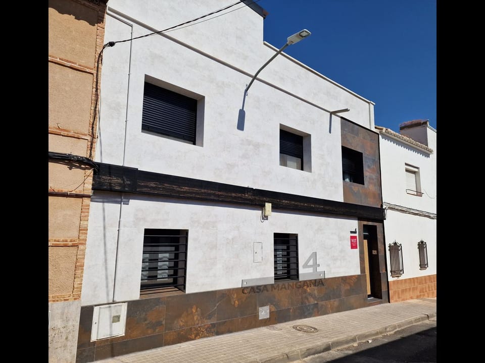 Property building, Facade/entrance, Off site