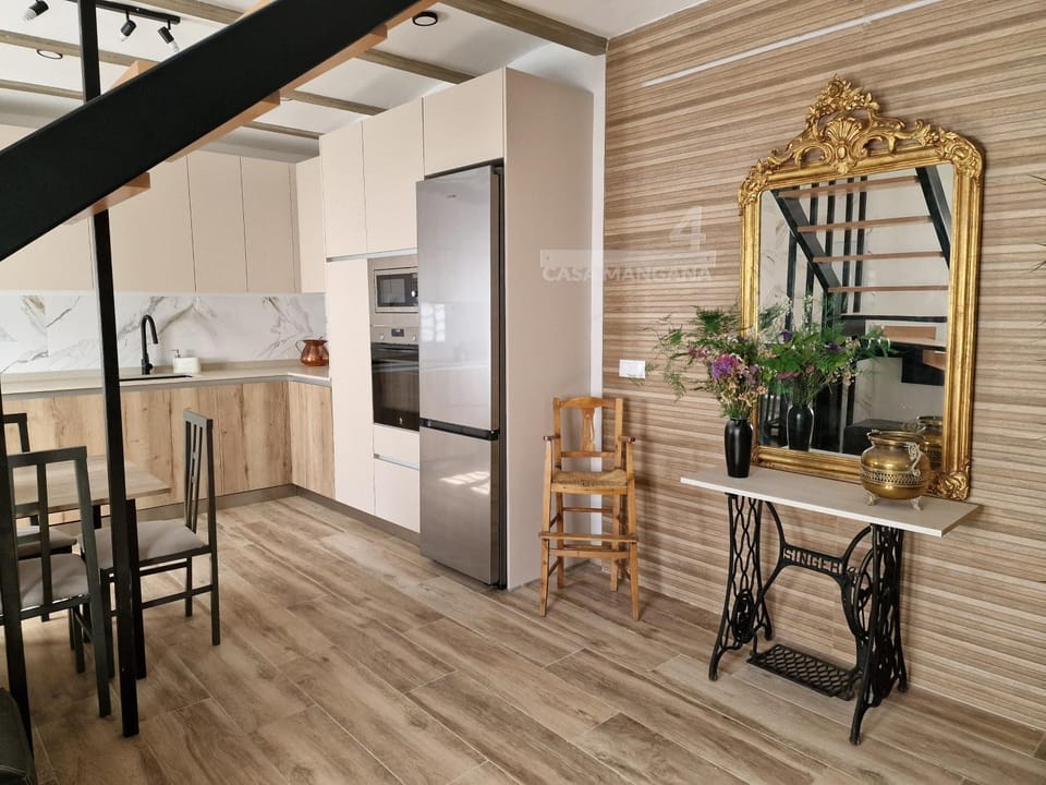 Coffee/tea facilities, Kitchen or kitchenette, Photo of the whole room, Dining area, Street view, dishwasher, flat iron, heating, microwave, oven, stove, trouser press, air conditioner