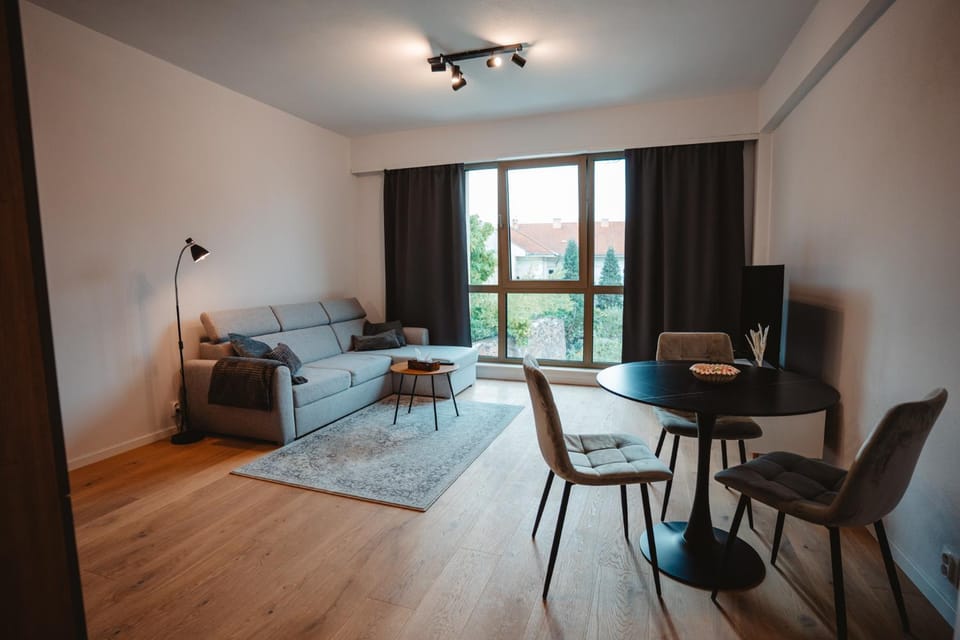 TV and multimedia, Seating area