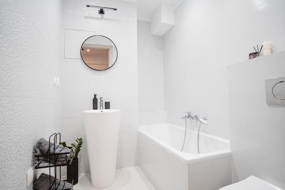 Bathroom, Bath