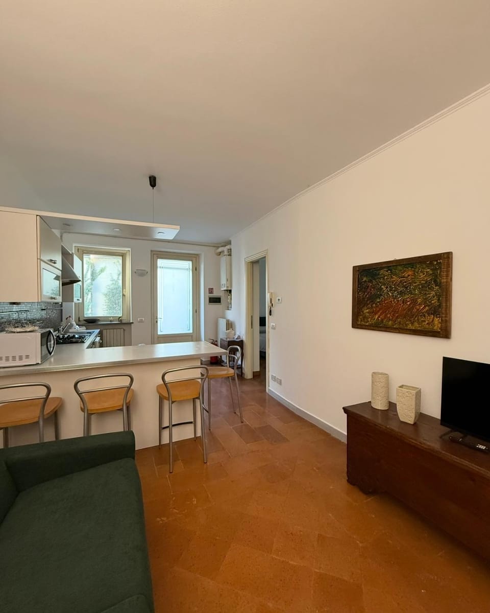 Kitchen or kitchenette, Living room, Dining area