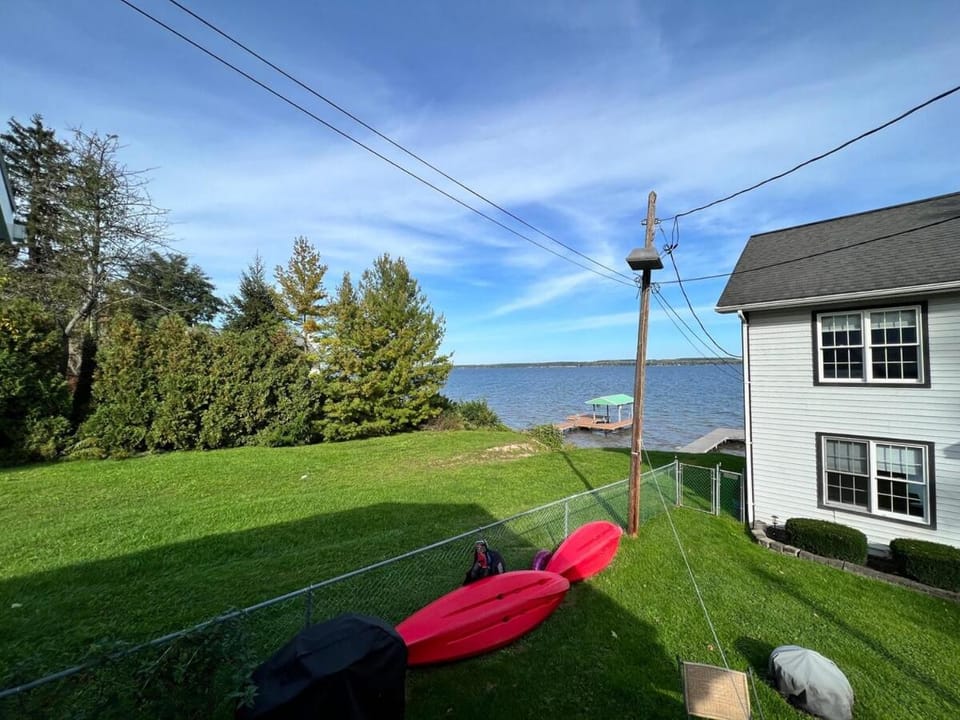 Cottage at Cast Away Kayaks Fire Pit & Game Room House in Varick