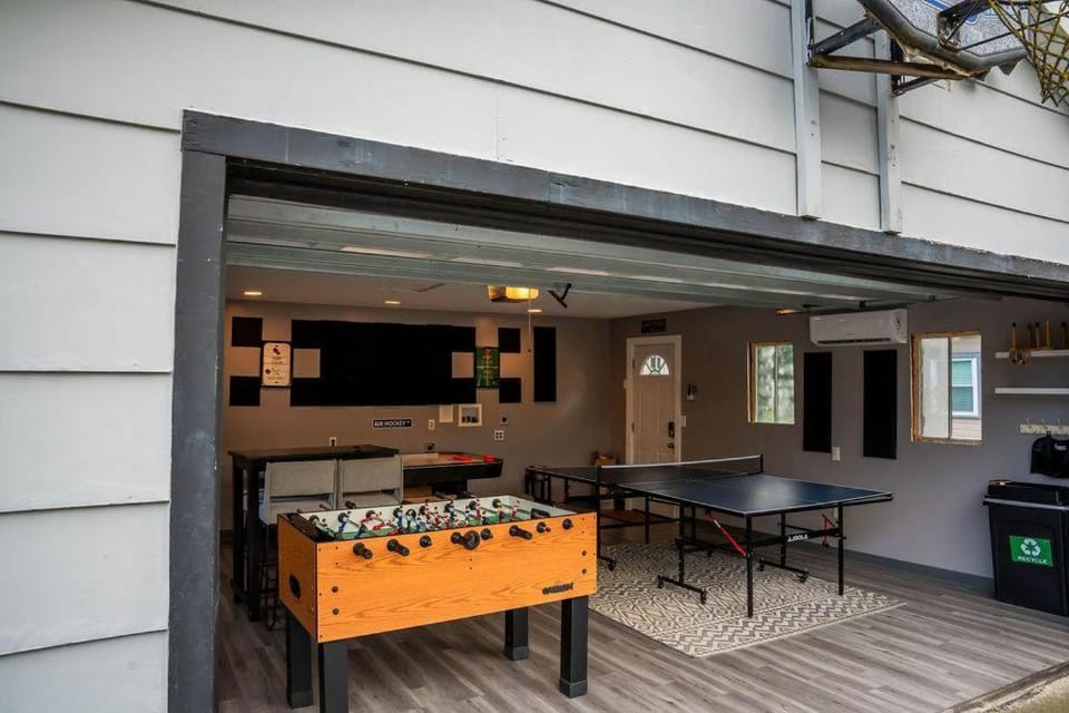 Cottage at Cast Away Kayaks Fire Pit & Game Room House in Varick