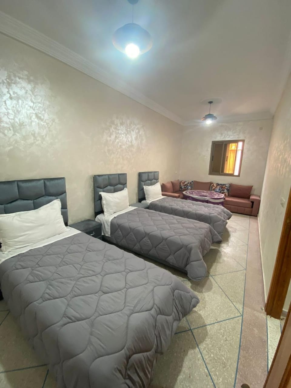 Bed, Seating area