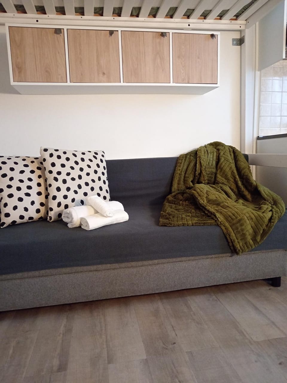 Domus Cassinis Metro and trains at your doorstep Apartment in Milan