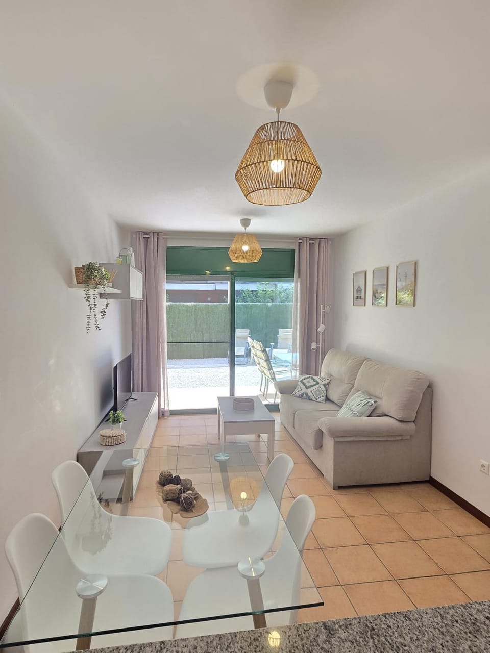 Living room, Dining area