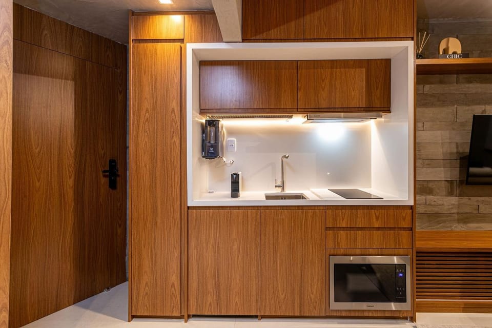 Leblon Studio 6 min. from the Beach | HC 827/306 Apartment in Rio de Janeiro