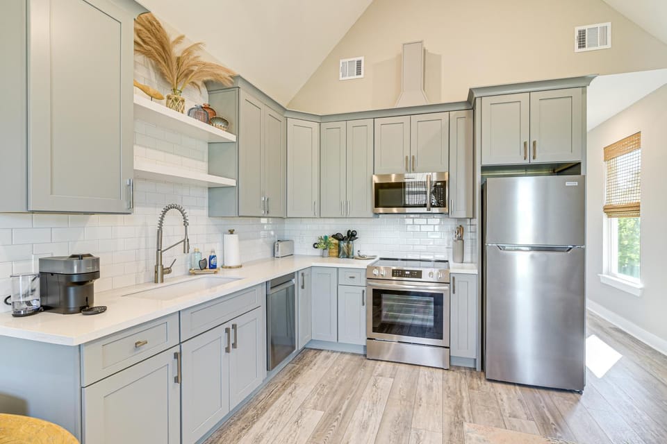 1 Mi to Galveston Beach, Seawall: New Tiny Home! House in Galveston Island