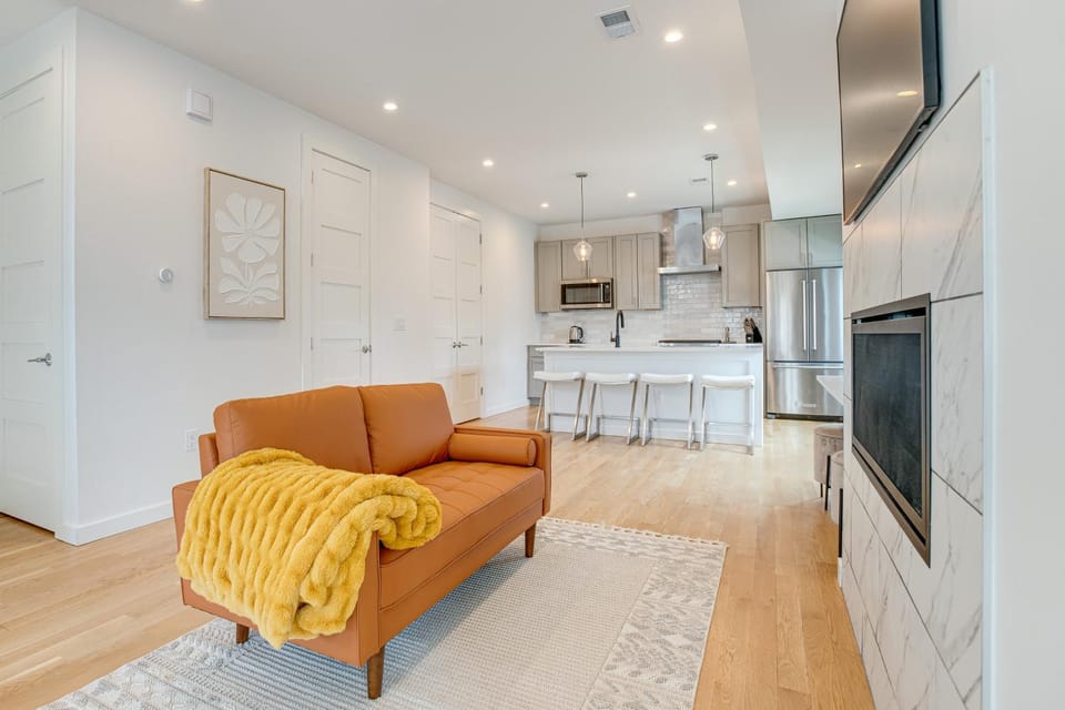 Private Rooftop w/ 360-Degree View: Denver Home House in Denver