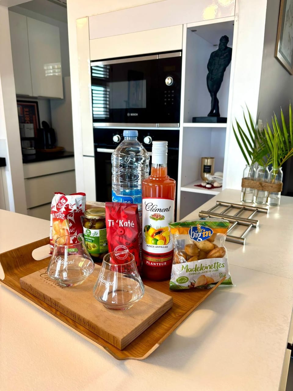 Food and drinks, Food