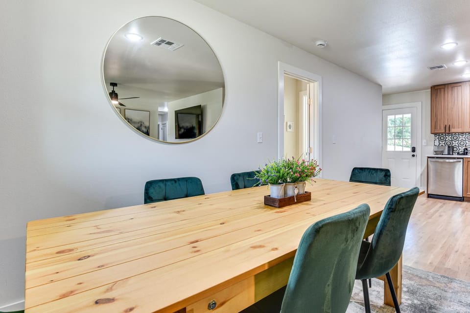 12 Mi to BOK Center: Pet-Friendly Home w/ Yard! House in Tulsa