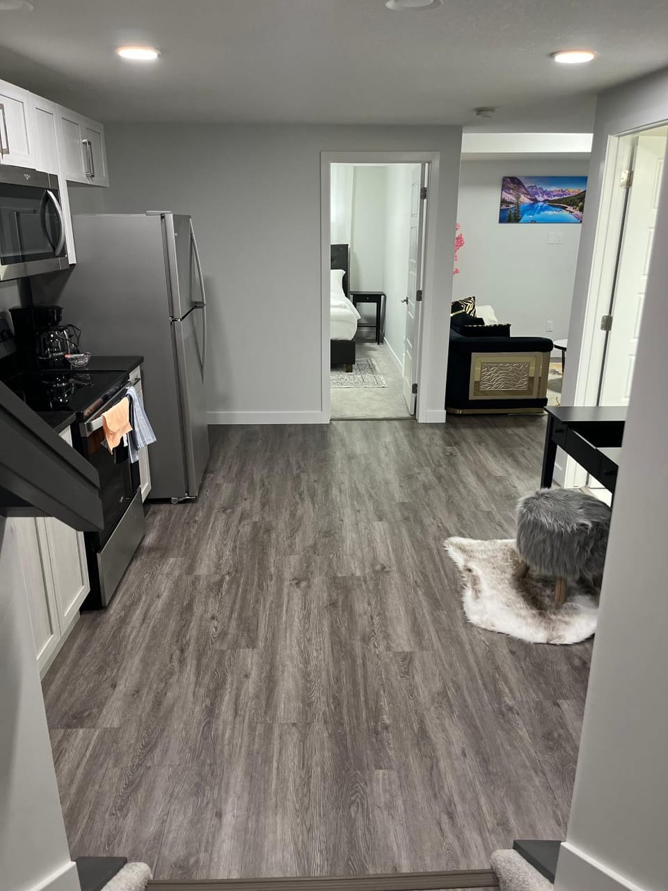 One bedroom private entrance suite Apartment in Edmonton
