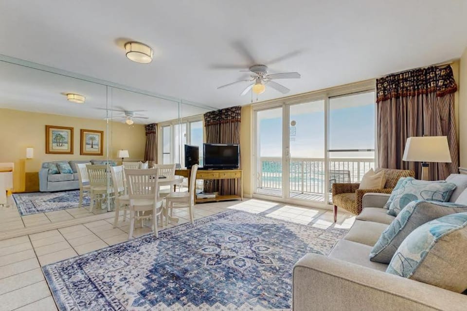 Pelican Beach Resort 509 House in Destin