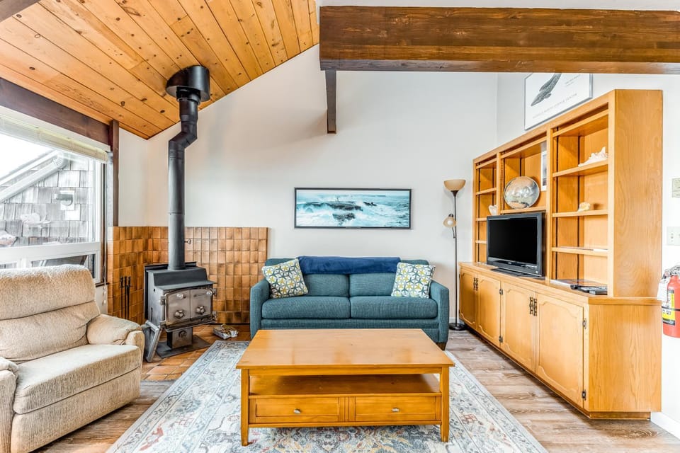 Embarcadero Condo #E225 Apartment in Newport