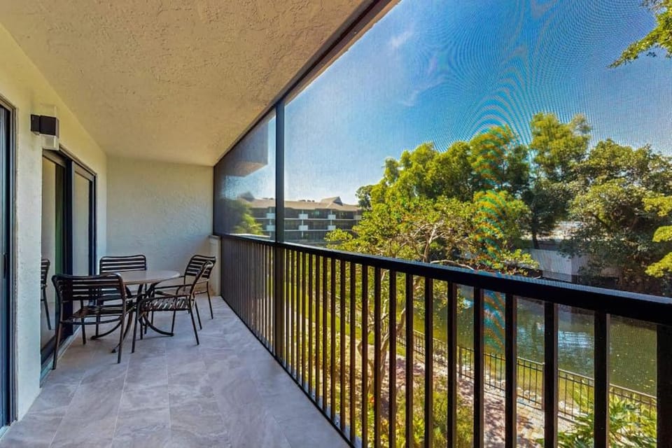 Sandy Shores House in Naples