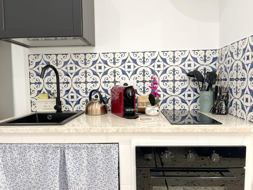 Coffee/tea facilities, Kitchen or kitchenette
