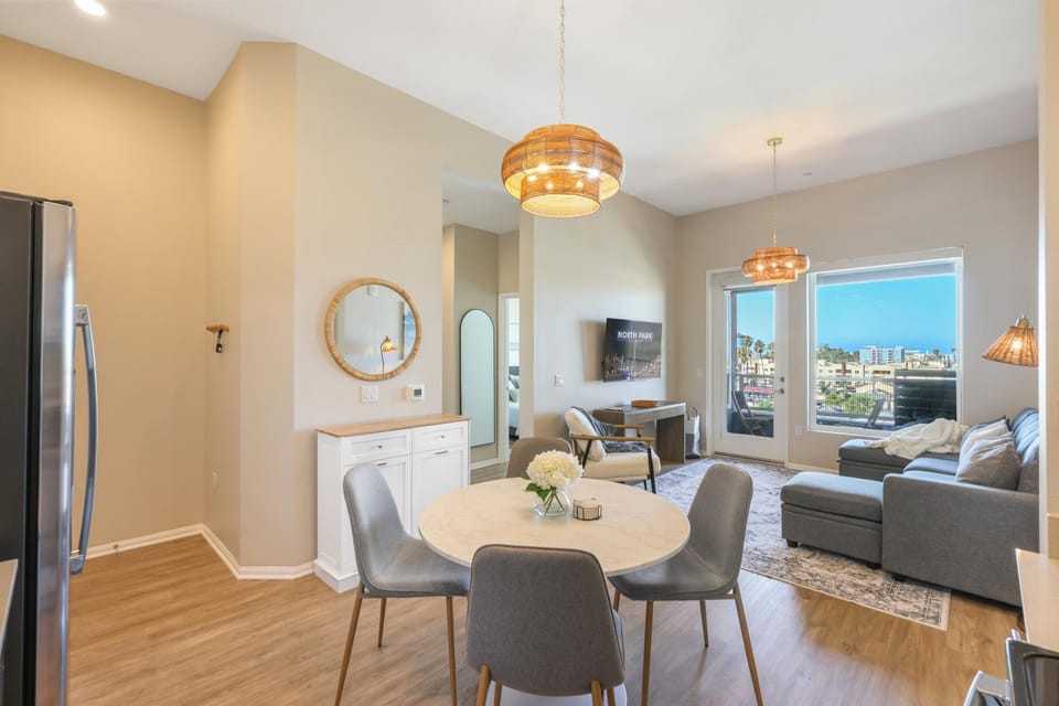 Luxury Living in N Park, 2BR, King Beds, Parking Apartment in San Diego