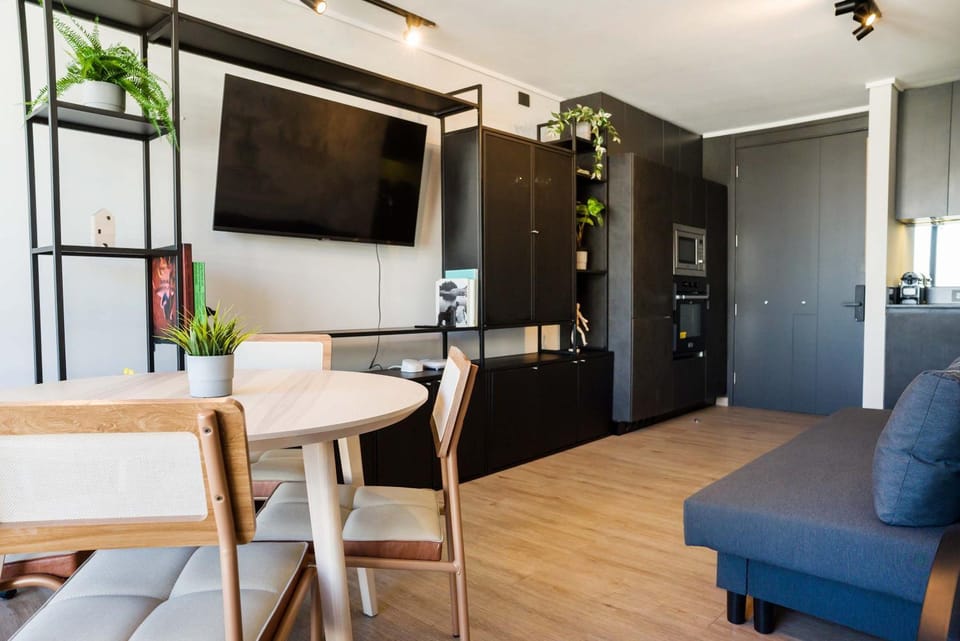 1 BE Parking Prime Las Condes Location Apartment in Las Condes