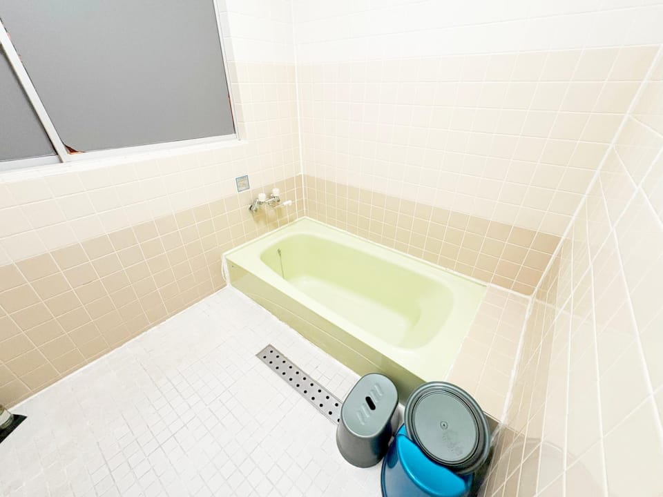 Bathroom, Bath