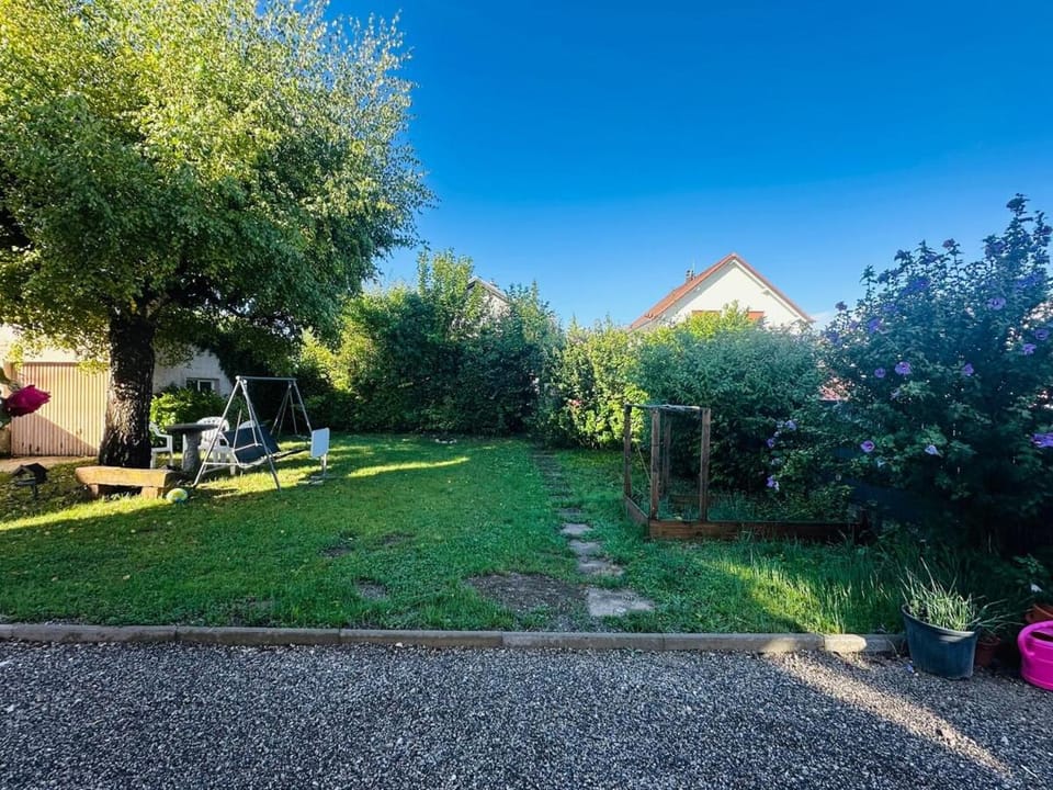Relaxing Private Retreat, Near the Rhine river! Apartment in Weil am Rhein