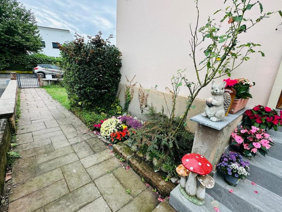 Relaxing Private Retreat, Near the Rhine river! Apartment in Weil am Rhein