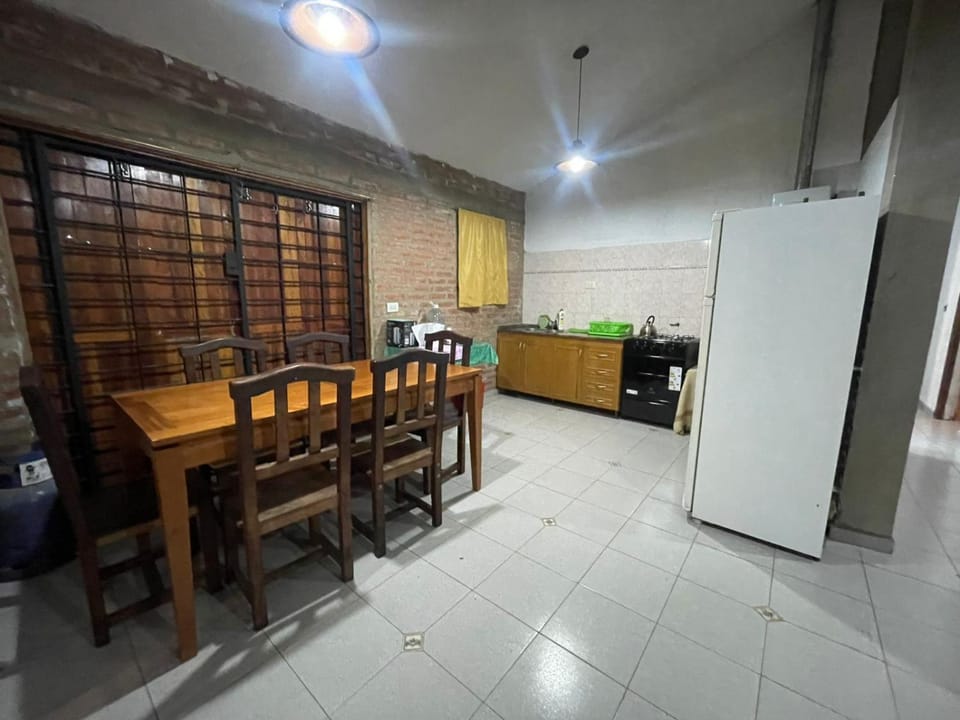 Kitchen or kitchenette, Dining area, oven