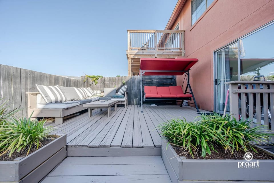 Patio, BBQ facilities, Seating area