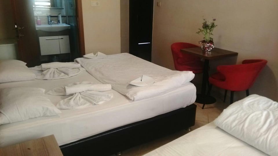 Massage, Photo of the whole room, Seating area, Bedroom, Family