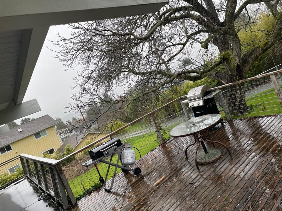 BBQ facilities, Balcony/Terrace, Garden view