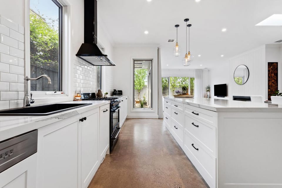 Luxury Coastal Escape - 5min Beach 1min Cafes House in Mornington