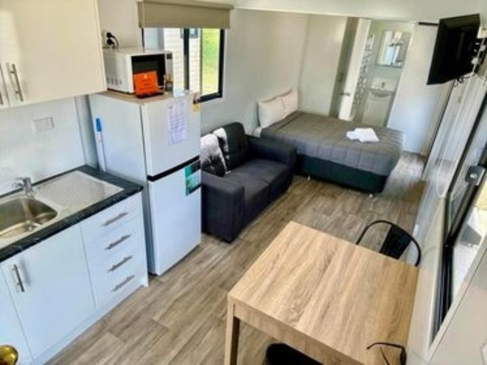 Heatherbrae Holiday Village Campground/ 
RV Resort in New South Wales