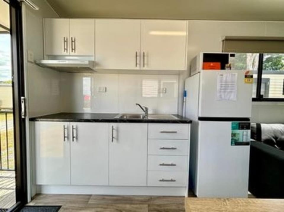 Heatherbrae Holiday Village Campground/ 
RV Resort in New South Wales