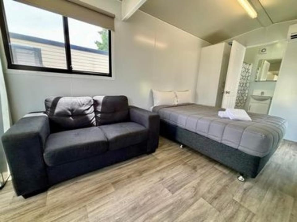 Heatherbrae Holiday Village Campground/ 
RV Resort in New South Wales