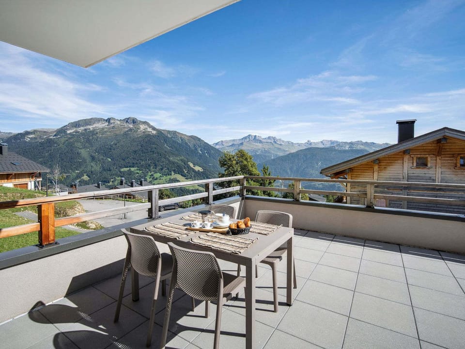 Chaleureux T3 6 personnes avec terrasse, garage et linge inclus - FR-1-809-25 Apartment in Haute-Savoie