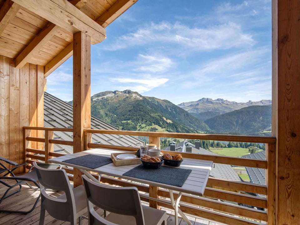 Appartement T3 confortable à Les Saisies avec balcon et parking - FR-1-809-28 Apartment in Haute-Savoie