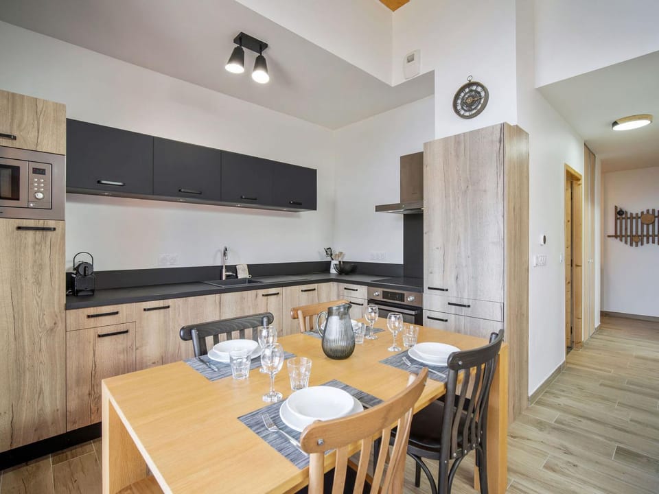Appartement T3 confortable à Les Saisies avec balcon et parking - FR-1-809-28 Apartment in Haute-Savoie