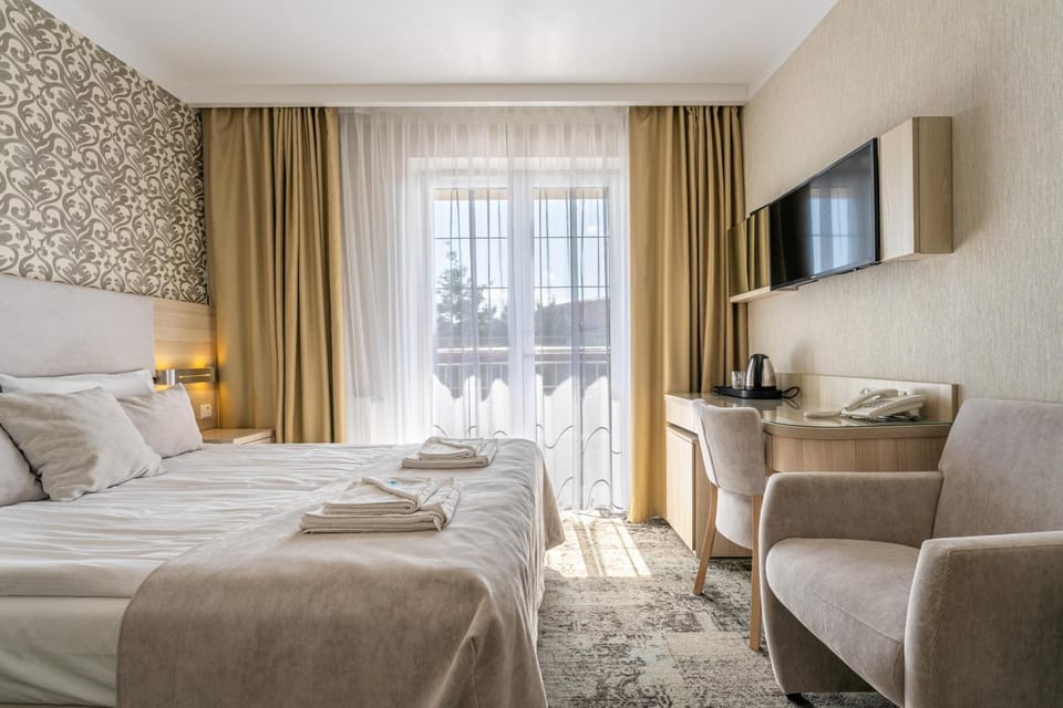 Bed, TV and multimedia, Coffee/tea facilities, Photo of the whole room, Bedroom, towels