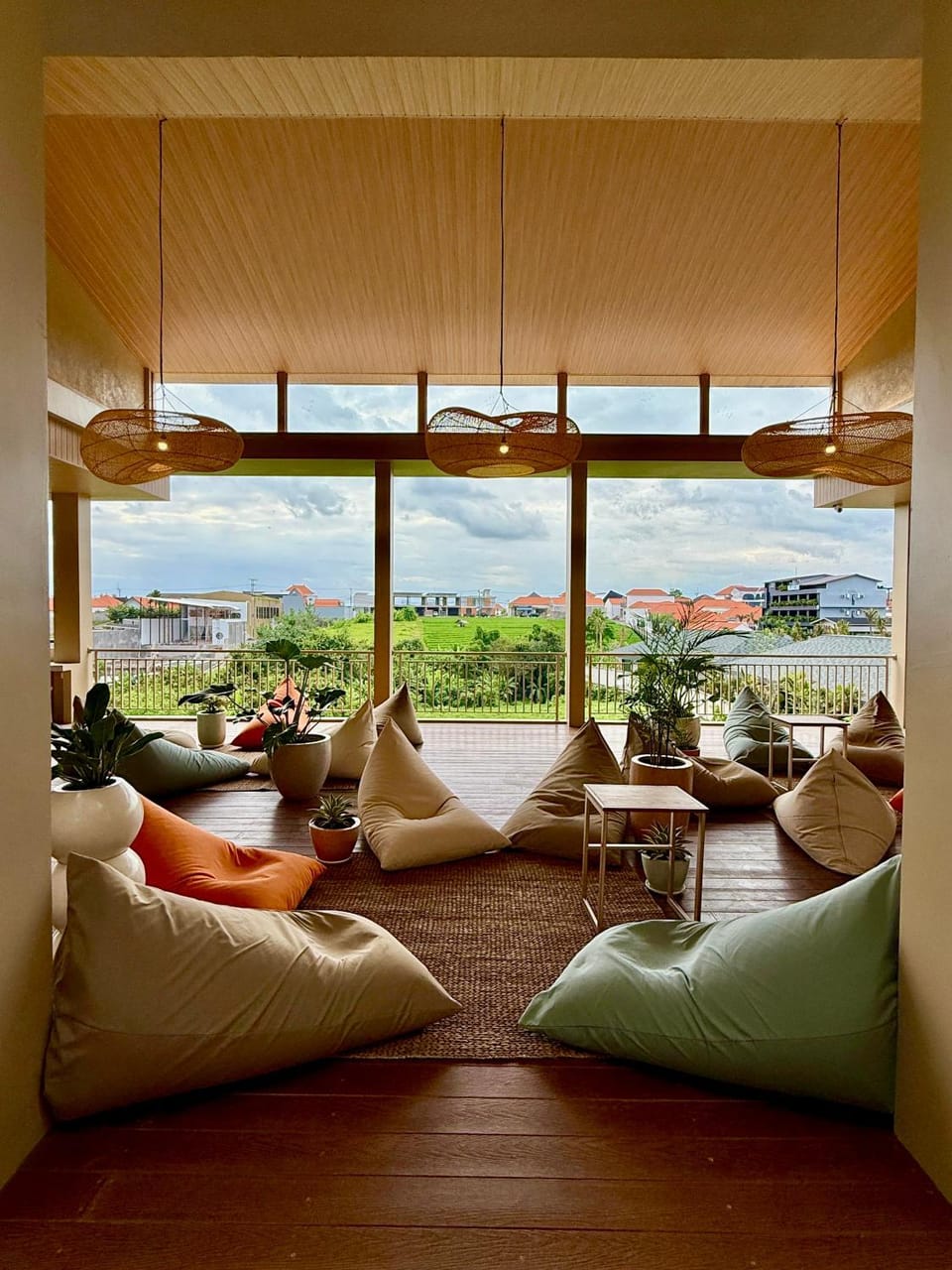 Balcony/Terrace, Seating area, Internal: Not applicable to any particular room
