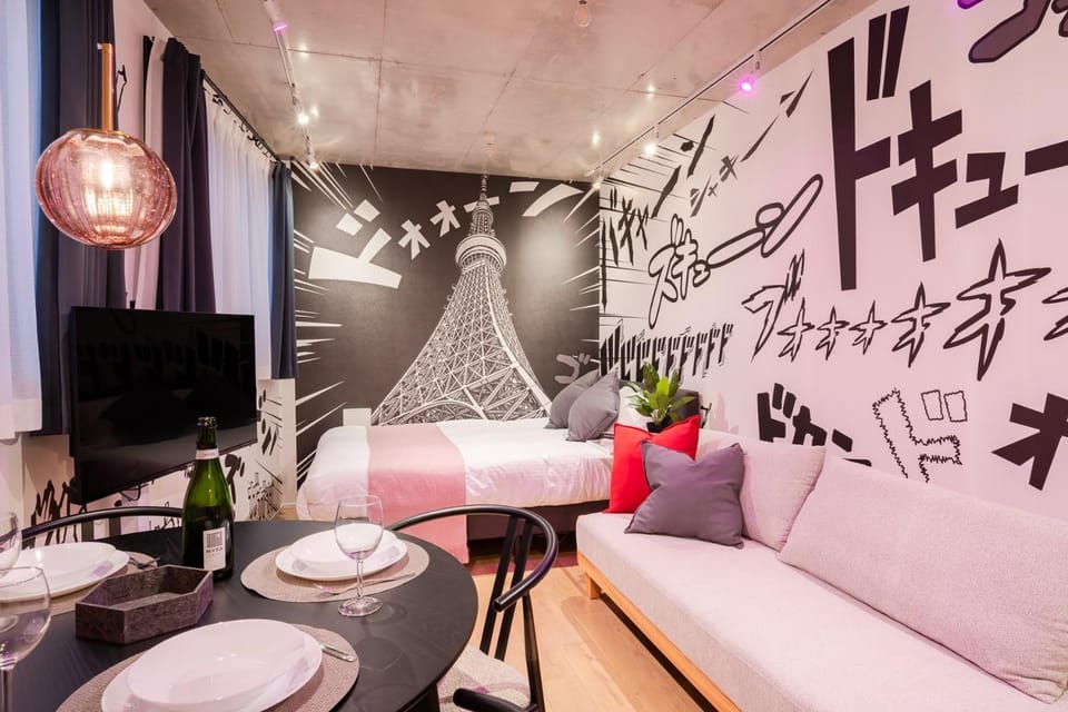 Bed, Living room, Dining area, Bedroom